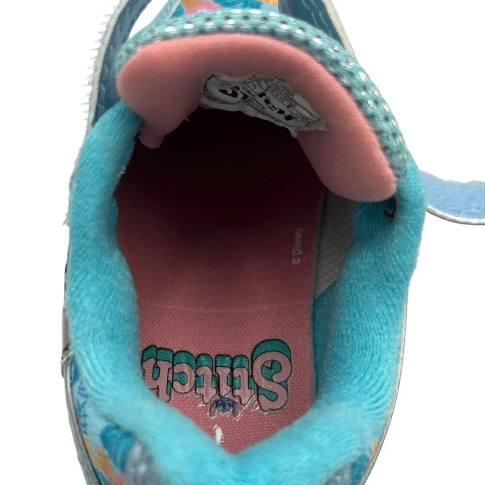 New Disney Lilo and Stitch Aloha Toddler Girl Light Up Sneakers Size 7 Shoes Box